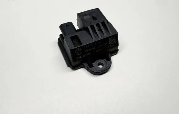 BMW 3 E90 E91 Glow plug pre-heat relay 7810856 0522120103 110502