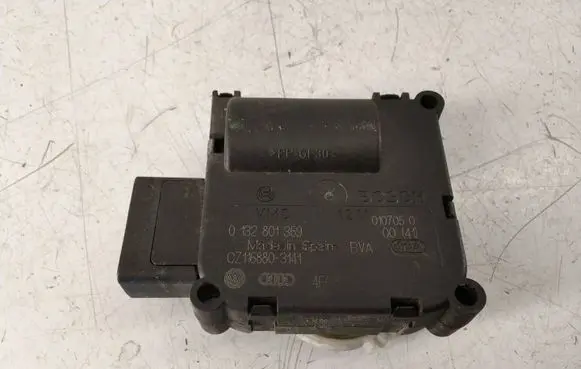 Audi A8 S8 D3 4E Air flap motor/actuator 0132801359 CZ1168803141 4F0810511