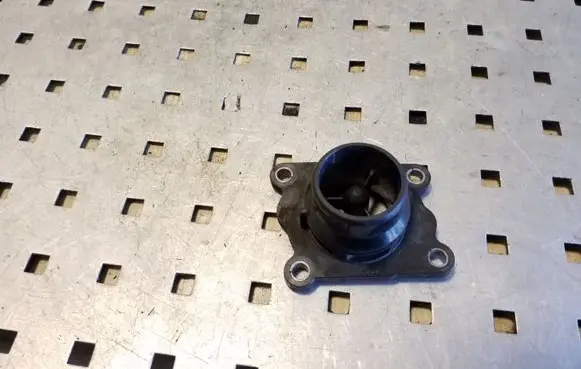Thermostat/thermostat housing