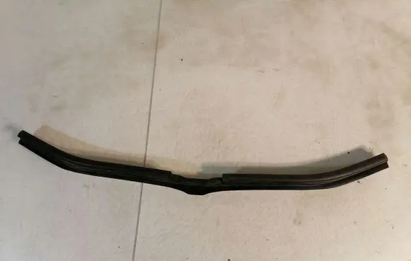 BMW 5 E60 E61 Top upper radiator support slam panel 7063835