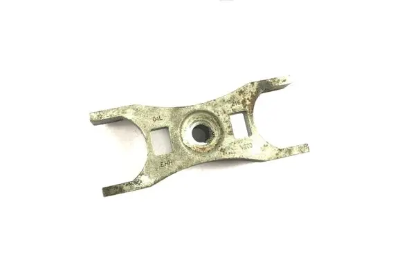Skoda Octavia Mk3 (5E) Fuel Injector clamp holder 04L216