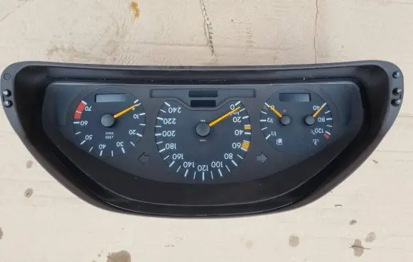 Mercedes-Benz E AMG W210 Speedometer (instrument cluster)