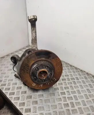Mercedes-Benz C W205 Front wheel hub spindle knuckle 2052100