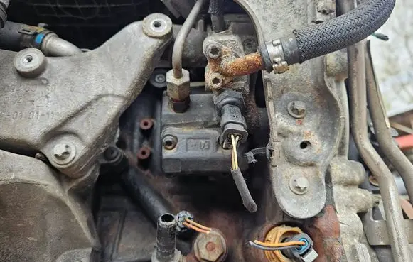 Mercedes-Benz Vito Viano W639 Fuel injection high pressure pump A6510701201