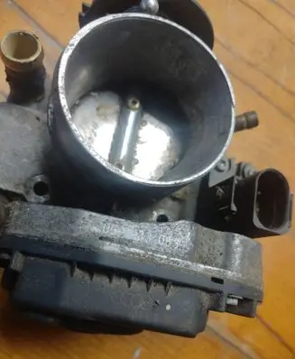 Audi A4 S4 B5 8D Throttle valve 058133063