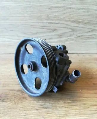 Peugeot 607 Power steering pump 9637000880 9640828180 7617953503