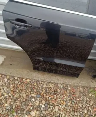Audi Q3 8U Rear door 