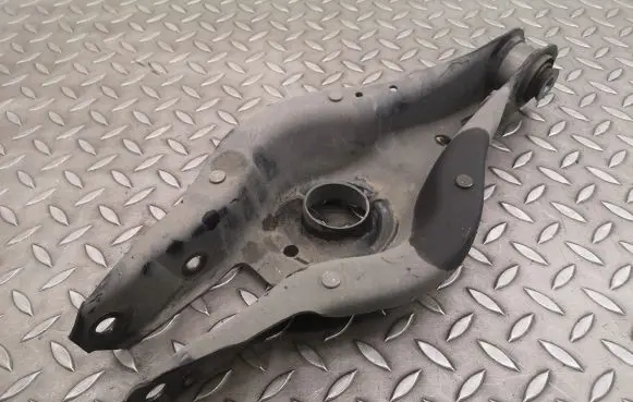 BMW 4 F32 F33 Rear upper control arm/wishbone 6867540