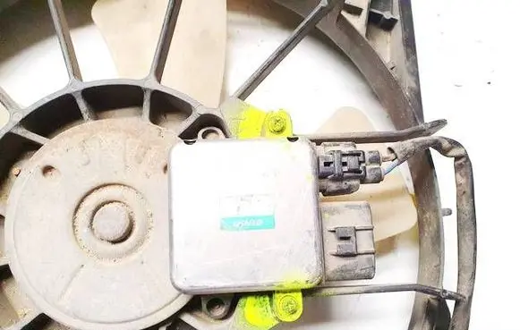 Mitsubishi Pajero Coolant fan relay 4993003171 499300-3171