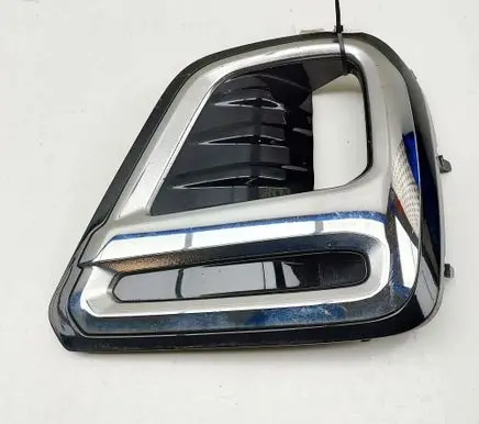 Subaru Forester SK Front grill 57731SJ160