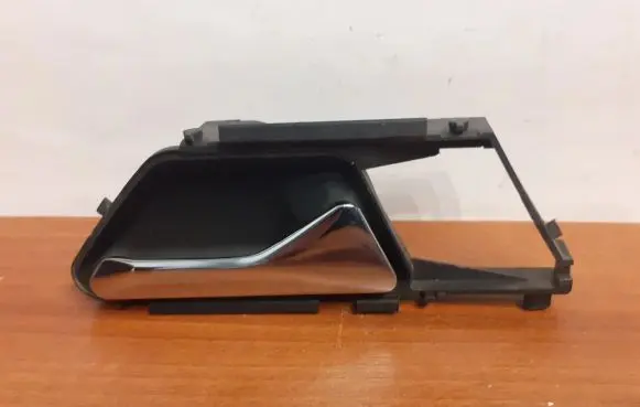 Mercedes-Benz E W124 Front door interior handle 1247600261 10844