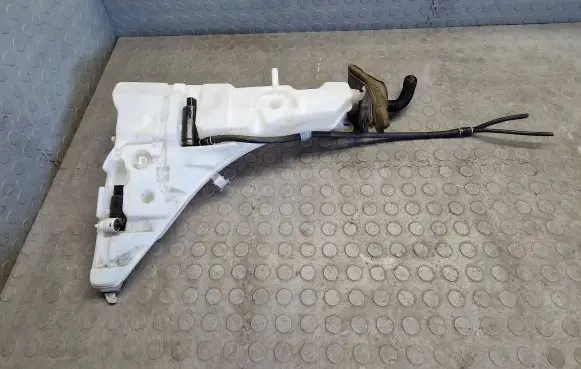 BMW X5 F15 Windshield washer fluid reservoir/tank 7292424