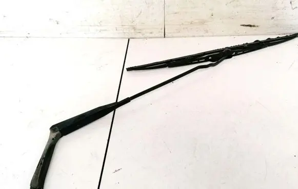 Opel Astra G Front wiper blade arm 90559601