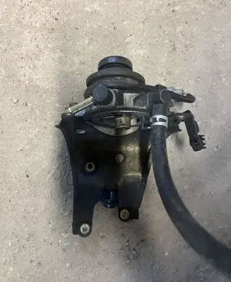 Toyota Avensis T220 Fuel filter 