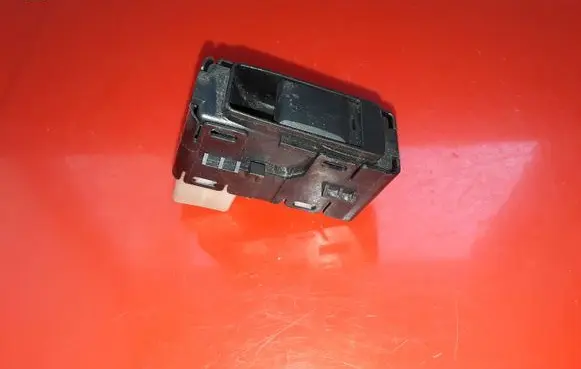 Dodge Caliber Electric window control switch 56040693AD 3137A