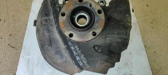 BMW X5 E53 Front wheel hub