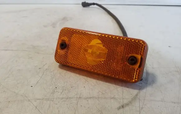Iveco Daily 6th gen Front fender indicator light 504097923