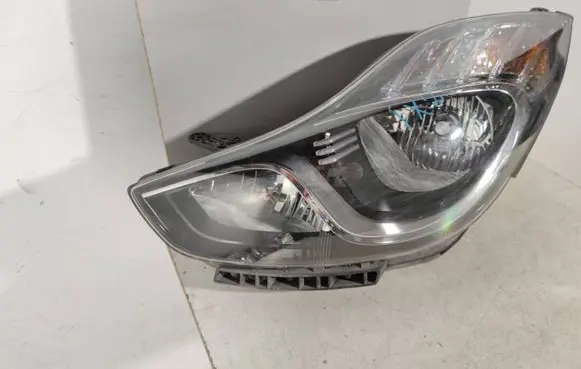 Hyundai ix20 Headlight/headlamp 921011KXXX