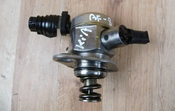 Hyundai Tucson IV NX4 Fuel injection high pressure pump 353262M500
