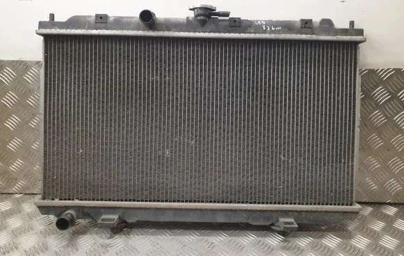 Nissan Almera N16 Coolant radiator
