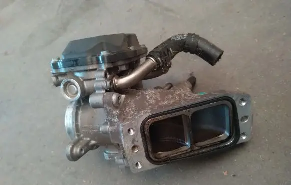 Skoda Superb B8 (3V) Throttle valve 04L128063H 04L128059G