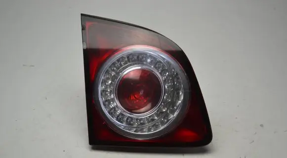 Volkswagen Golf Plus Tailgate rear/tail lights 5M0945093M 89091210