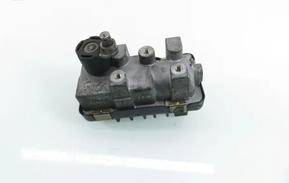 Audi A5 8T 8F Turbine electric control actuator 767649 6NW009550