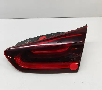 Tailgate rear/tail lights