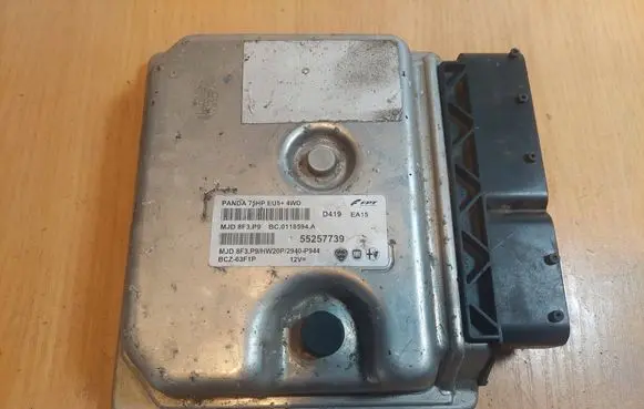 Fiat Panda II Engine control unit/module ECU 55257739 MJD8F3.P9 HW20P