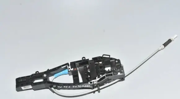 BMW 4 F36 Gran coupe Front door exterior handle/bracket 7380546 51217380546