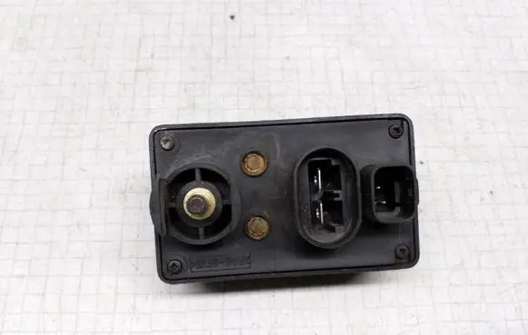 Volvo S40, V40 Glow plug pre-heat relay 7700107794