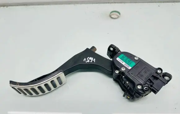 Volkswagen Cross Polo Accelerator throttle pedal 6Q1721503C