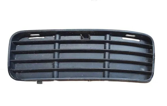 Volkswagen Polo III 6N 6N2 6NF Front bumper lower grill 6K5853665A