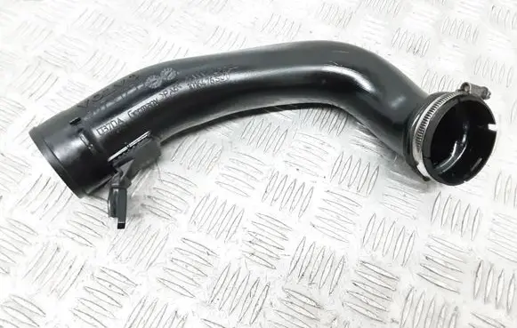 Intercooler hose/pipe