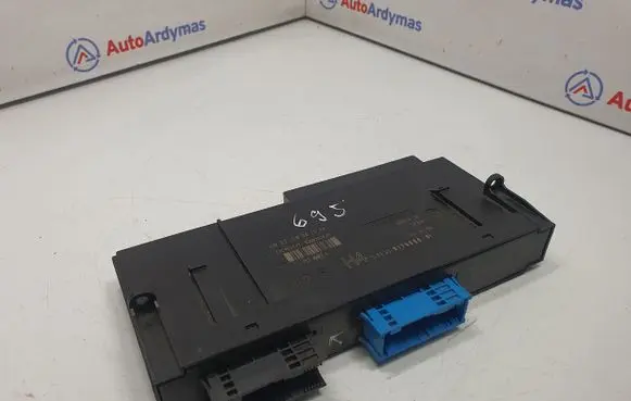 BMW 3 E90 E91 Central body control module 9176886 61359176886