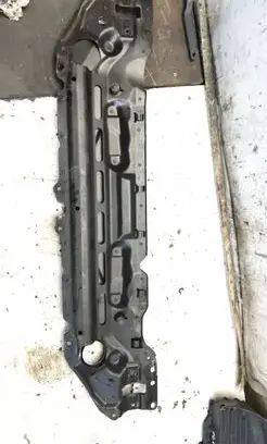 BMW 5 E60 E61 Top upper radiator support slam panel 7033741