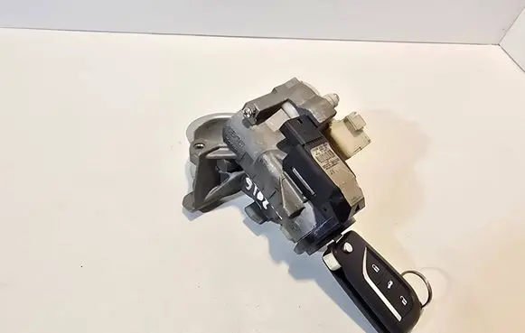 Toyota Avensis T270 Ignition lock 450200203 8978305030
