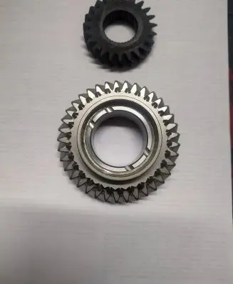Volkswagen Multivan T4 Fifth/5th gear pinion 02Z311158 02Z311361
