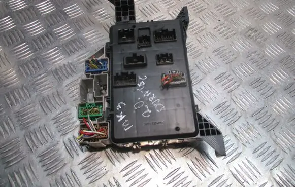 Ford Mondeo Mk III High voltage junction box 1S7T-14A073-AE