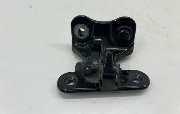 Mercedes-Benz GLA W156 X156 Rear door upper hinge A046572