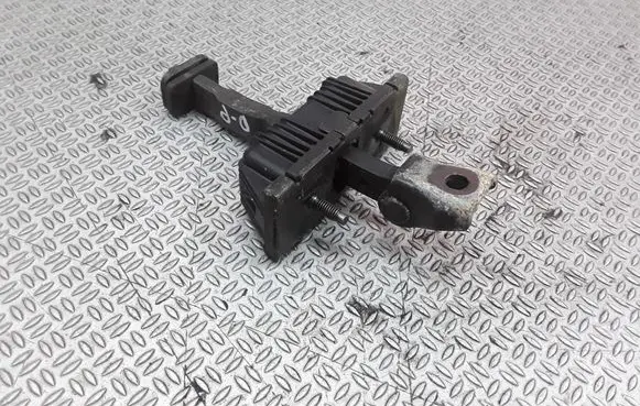 Toyota Avensis T250 Front door check strap stopper