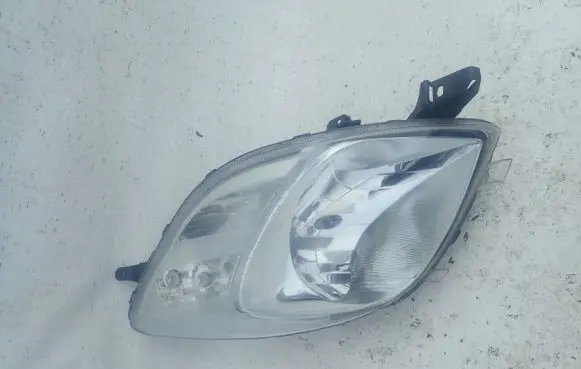 Toyota Yaris Headlight/headlamp