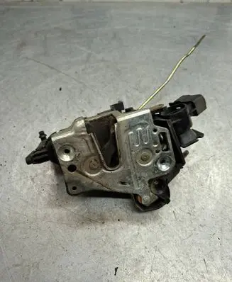 Mercedes-Benz E W210 Front door lock 2087200435