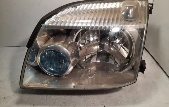 Nissan X-Trail T30 Headlight/headlamp 1755