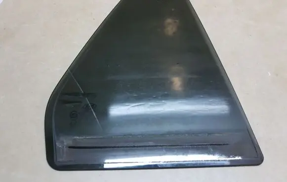 Hyundai Santa Fe Rear vent window glass 43R000385