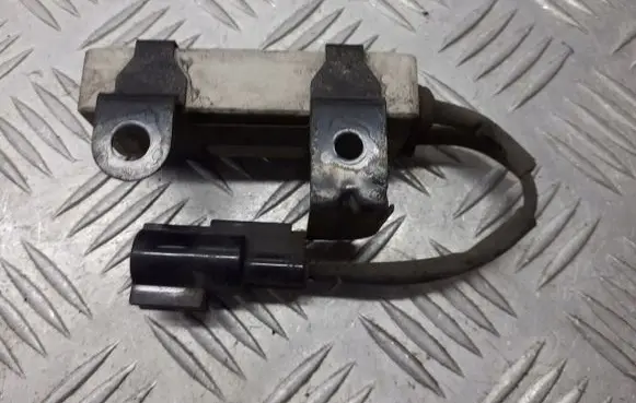 Toyota Yaris Coolant fan relay 246810-2851