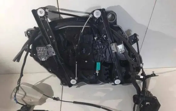 Tesla Model Y Front door window regulator with motor 1495509-00-E