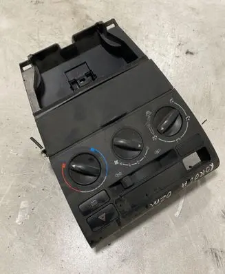 Toyota Corolla E110 Climate control unit 5553302040