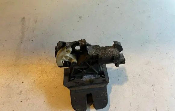 Audi A6 S6 C6 4F Tailgate/trunk/boot lock/catch/latch 4F9827520A