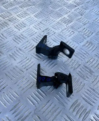 Audi A3 S3 8V Front door hinge set VW16248